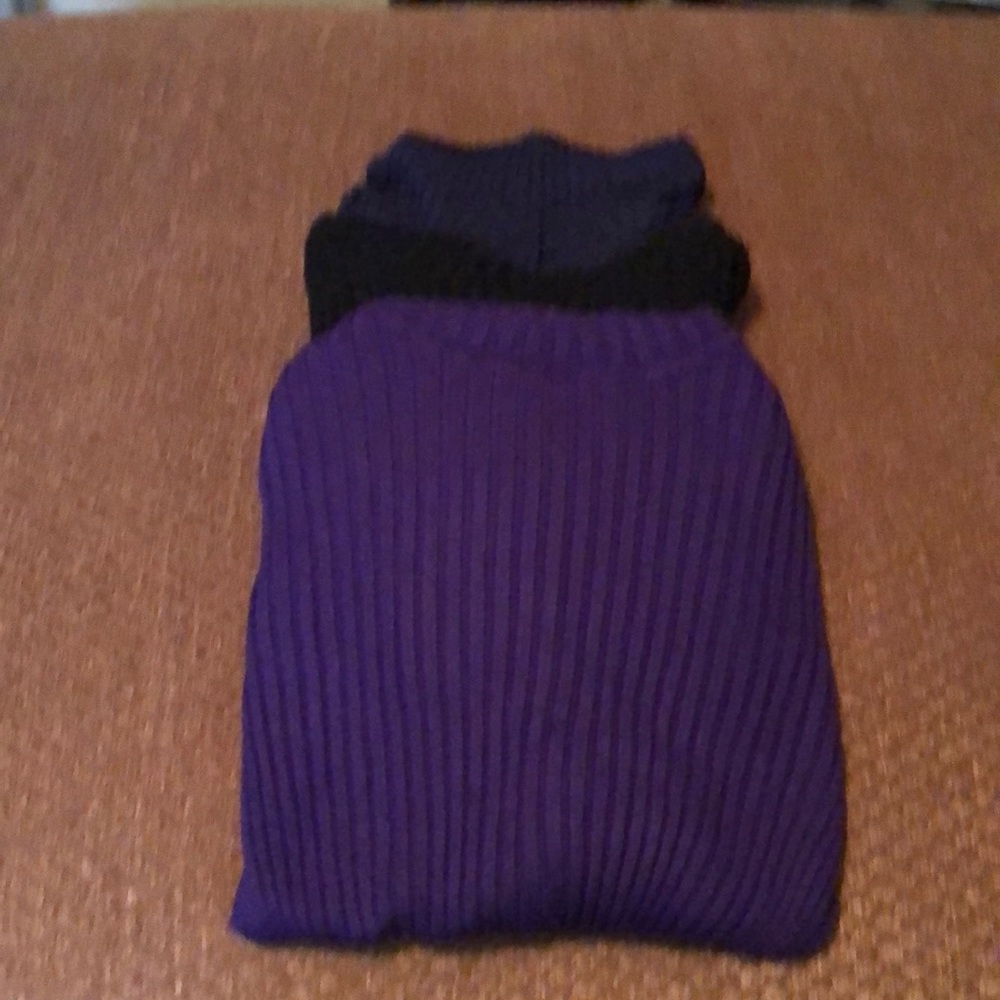 3 ribbed long sleeve like new turtle necks